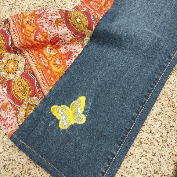 3339 Size 14 Levi's Demi Curve Upcycled Bell-Bottoms - Picture 3 of 7